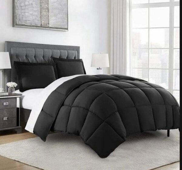 Black and white reversible duvet set