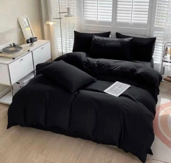 Black duvet set