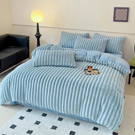 Fluffy blue stripe duvet cover set