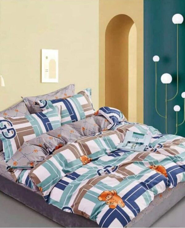 multicolor square pattern duvet set