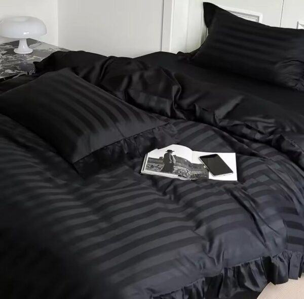 black vertical stripe duvet set