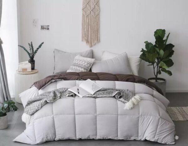 Reversible duvet set