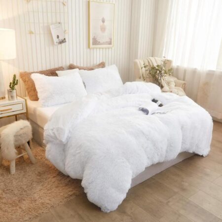 White faux fur shaggy duvet set