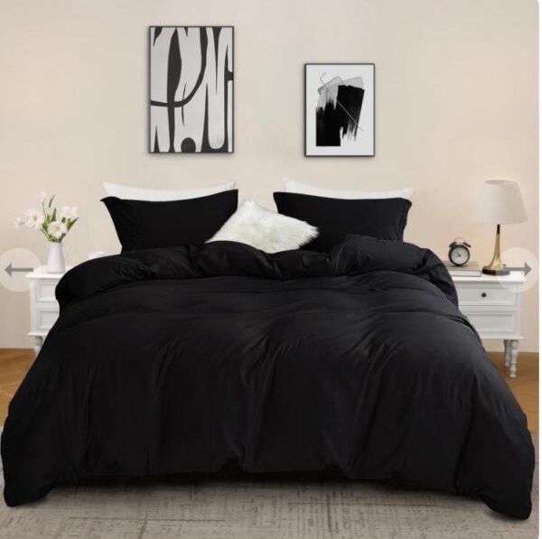 Black bedding set