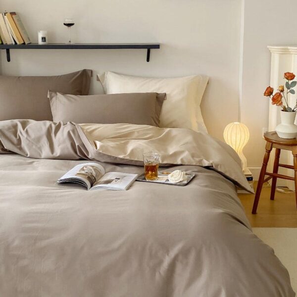 Grey bedding set