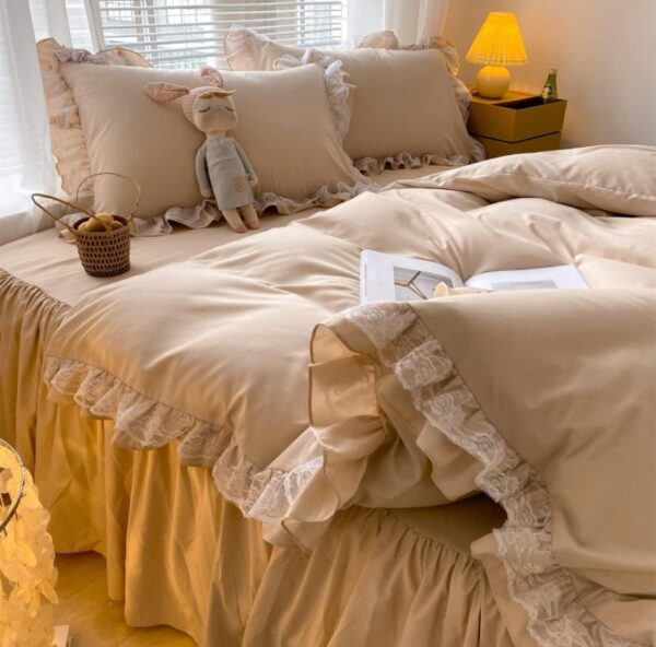 Beige ruffles duvet cover set