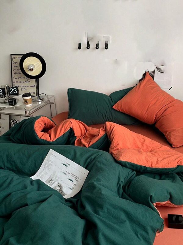 Reversible duvet set