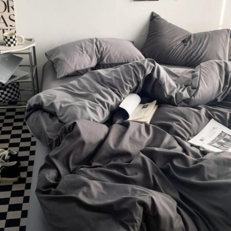 Grey bedding set