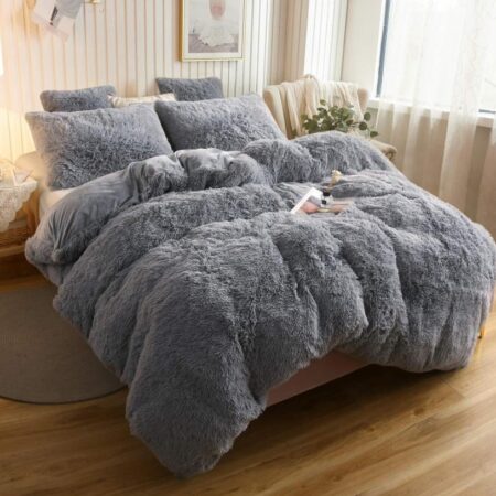 Light grey faux fur shaggy duvet set