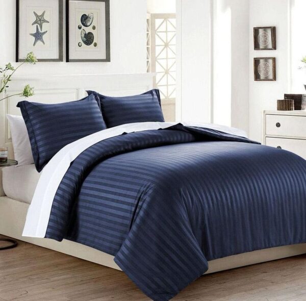 Navy blue stripe quilted duvet