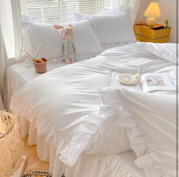 white ruffle duvet cover king