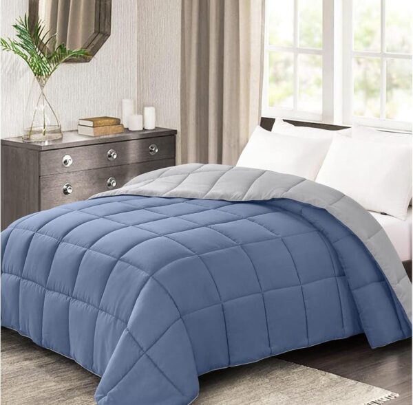 Blue reversible duvet set