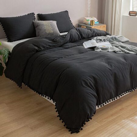 Black pom pom bedding set