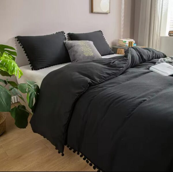 black duvet cover set