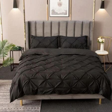 Black pinch pleated duvet set