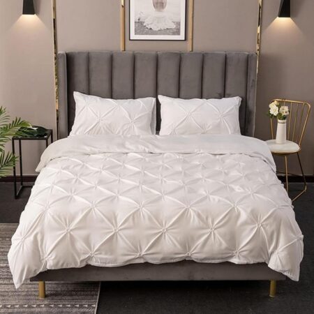 White pinch pleated duvet set