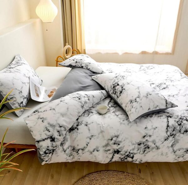 Marble duvet