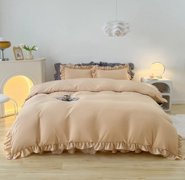 Camel ruffle bedding set