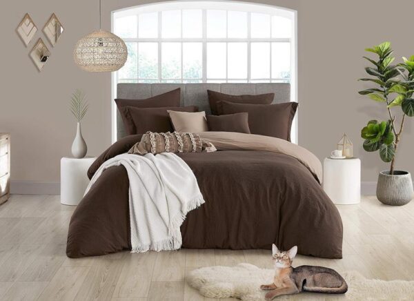 Chocolate brown and cream reversible duvet set