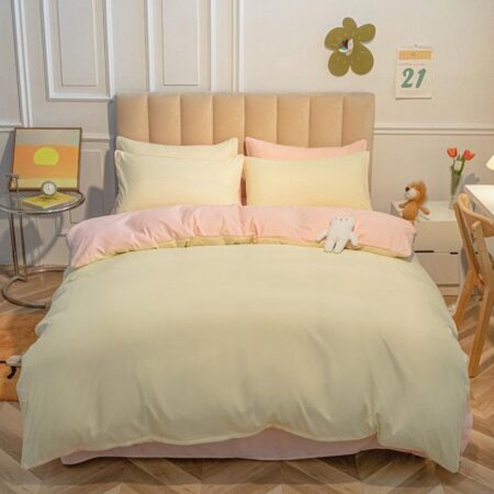 Light yellow reversible duvet set