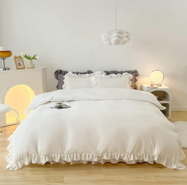 White ruffle bedding set