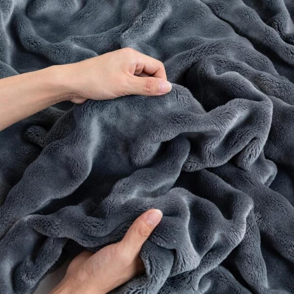 Ultra Soft Faux Fur Throw Blanket Super Soft Cozy Thick Bubbles Blanket Office, Sofa, Chair, Bedroom, 1Piece, Grey - Image 3