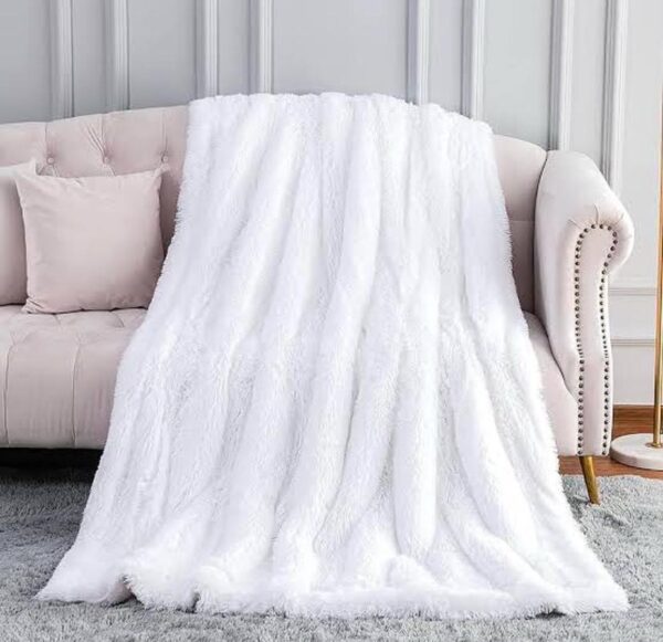 faux fur white blanket