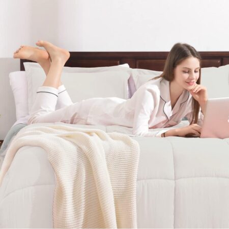 Grey and White Reversible Duvet Set 4by6/ 6by6/ 6by7/ 7by7 Size, Super Soft, Breathable and Durable Box Stitching Quilted Duvet Set with 1 Bedsheet and 2/4 Pillowcases Set for All Season Comfort - Image 3