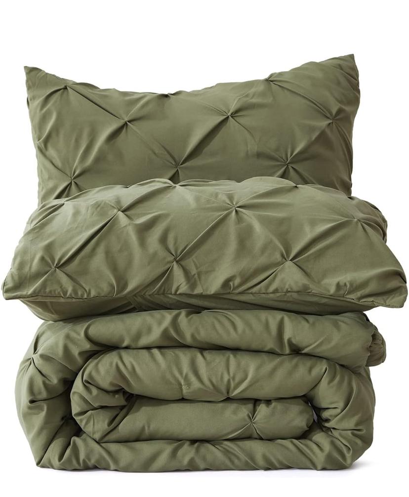 Olive Green Pintuck Duvet Set - High Quality Soft Durable and Skin Friendly Pintuck Duvet + Pillowcases and Bedspread Set 4 by 6, 6 by 6, 6 by 7, 7 by 7 Sizes - Image 4
