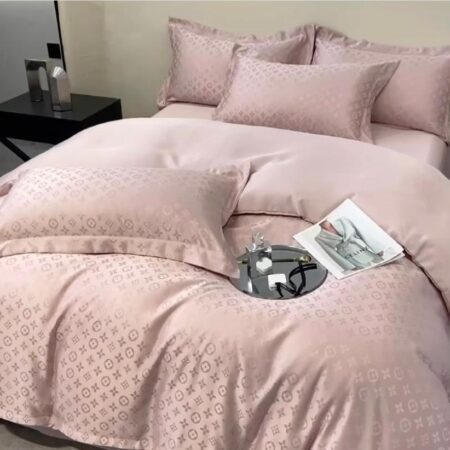Pink Luxurious Designer Duvet Set, High Quality Luxury Polyester Pink Louis Vuitton Bedding Set  6 by 6/ King, 6 by 7/ Cal-King Sizes
