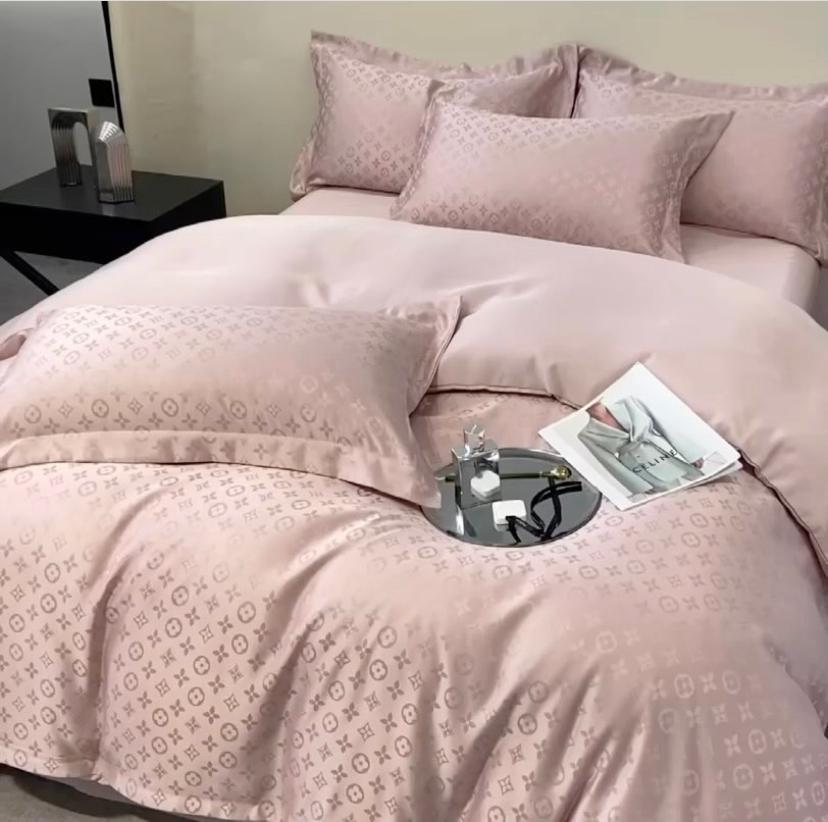 Pink Luxurious Designer Duvet Set, High Quality Luxury Polyester Pink Louis Vuitton Bedding Set 6 by 6/ King, 6 by 7/ Cal-King Sizes