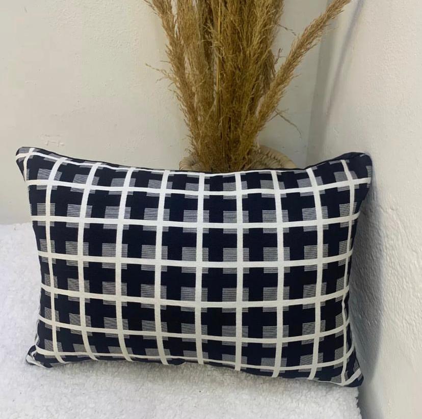 14 by 20 Grid Pattern Black and White Throw Pillow Cover and Insert, Home Modern Decorative Rectangle Throw Pillow for Living Room, Bedroom, Car, Office