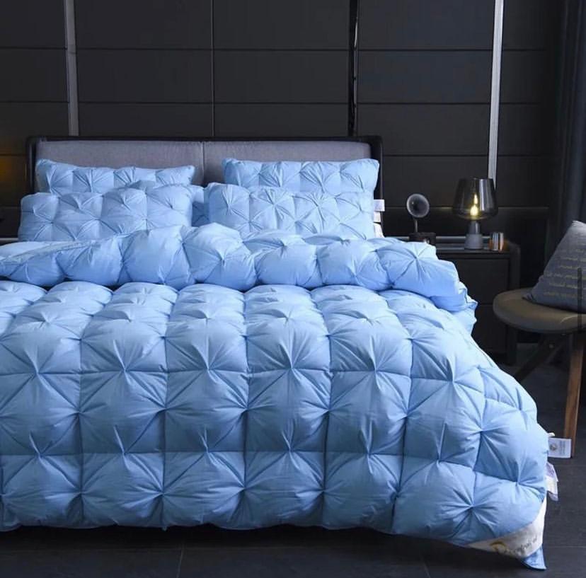 Blue pintuck duvet set