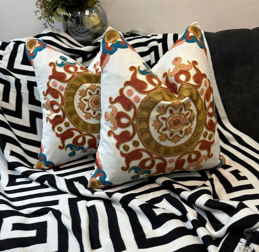 Home Decor Bohemian Washable Throw Pillow 18x 18 Inch Filled Throw Cushion for Couch Sofa Decorative Pillow Perfect for Decor