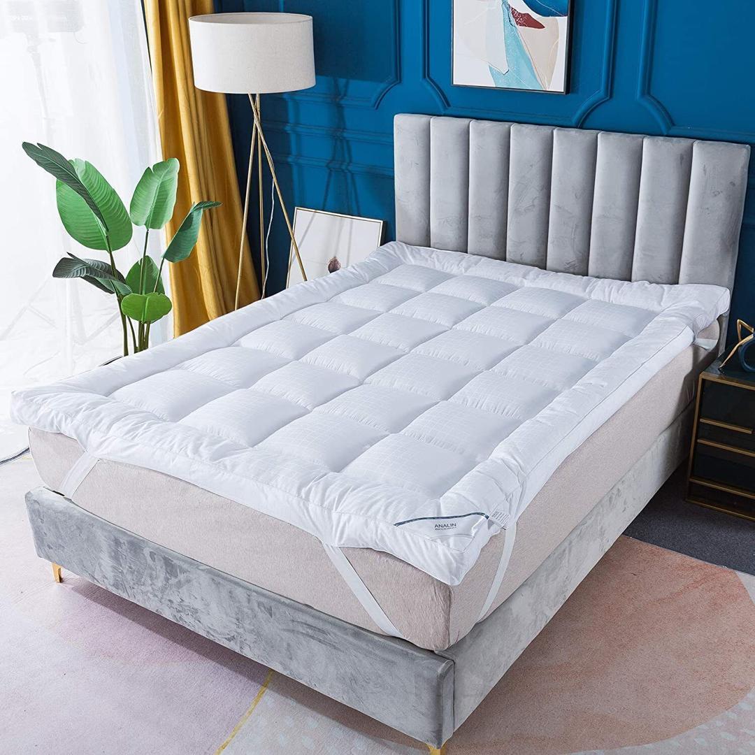 White Mattress Topper - Ultra Soft Bed Topper, Fiber Fill Topper Supportive and Comfortable, Pain Relief (4 by 6, 4.5 by 6, 6 by 6, 6 by 7, 7 by 7)