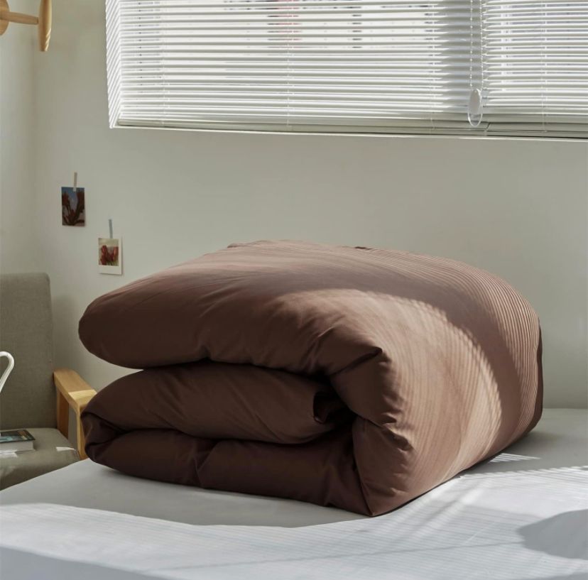 Solid Complete Duvet Set- 4/6 Pieces 1 Duvet, 2/4 Matching Pillowcases and 1 Bedspread Set (4 by 6, 6 by 6, 6 by 7, 7 by 7) Coffee Brown - Image 3