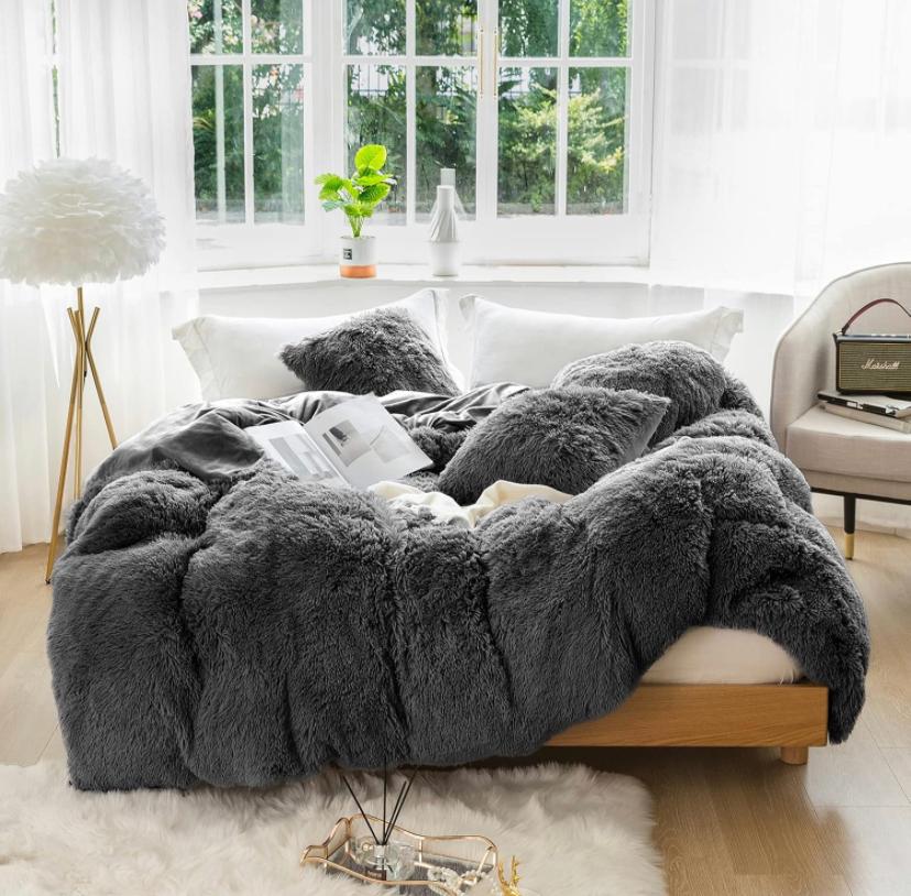 Faux Fur Shaggy Ultra Soft and Plush Duvet Set - Warm and Breathable Crystal Velvet Duvet Set (1Fluffy Faux Fur Duvet with 2- 4 Faux Fur Matching Pillowcases and Bedspread Set) (4 by 6, 6 by 6, 6 by 7, 7 by 7)|Dark Grey