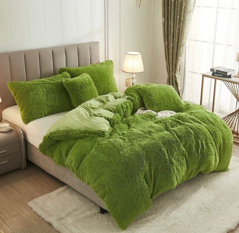 Faux Fur Green Duvet Set