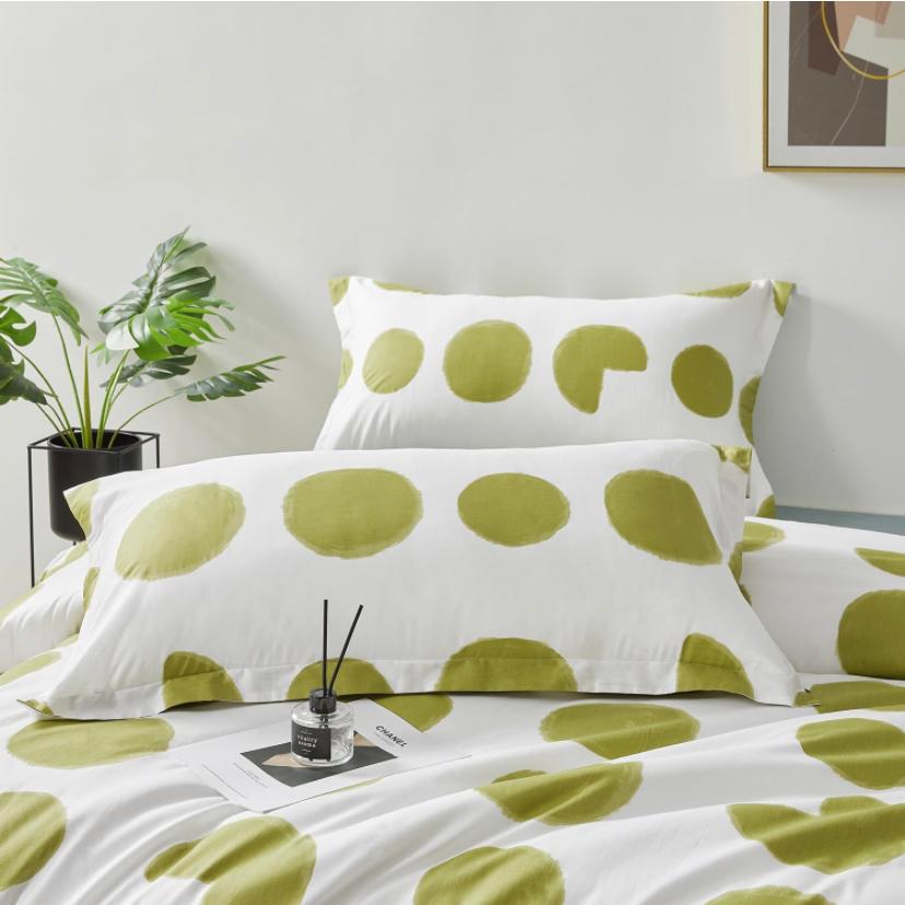 Green Polka Dot Duvet Cover Set, 4 by 6, 6 by 6, 6 by 7, 7 by 7 1Bedsheet and Matching Pillowcases Included Breathable and Lightweight and All Season Duvet Cover Set - Image 4
