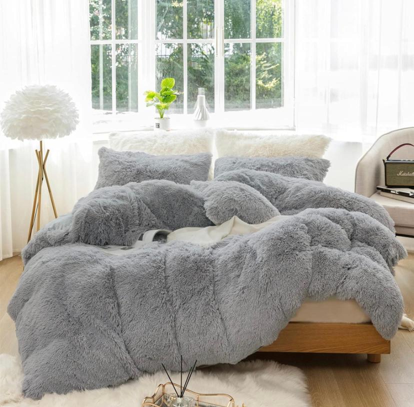 Faux Fur Shaggy Ultra Soft and Plush Duvet Set - Warm and Breathable Crystal Velvet Duvet Set (1Fluffy Faux Fur Duvet with 2- 4 Faux Fur Matching Pillowcases and Bedspread Set) (4 by 6, 6 by 6, 6 by 7, 7 by 7)|Grey