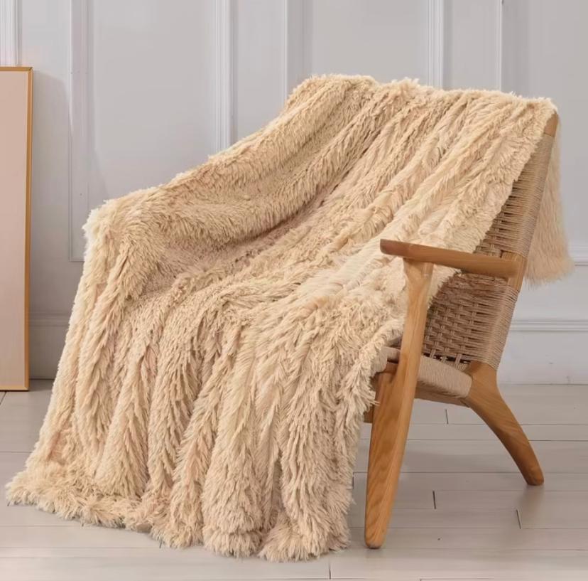 Plush Faux Fur Throw Blankets Soft Thick Cozy Throws Blanket for Multipurpose Use