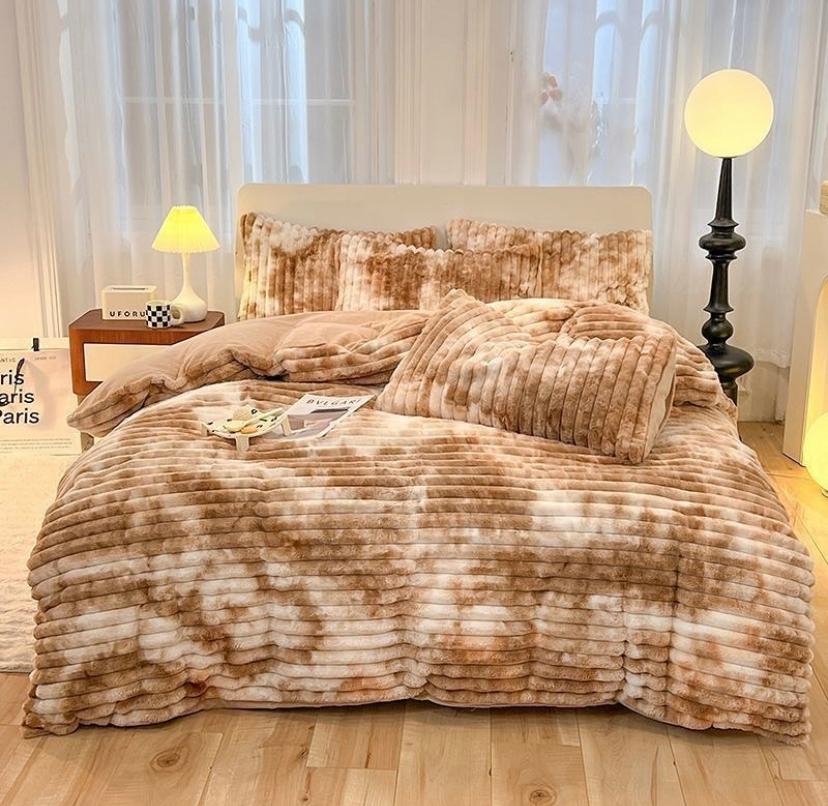 Warm Fluffy Faux Fur Khaki Stripe Pattern Duvet Cover Set 4.5 by 6, 6 by 6, 6 by 7 Sizes, Ultra Soft Luxurious Fur Bedding Set, with Duvet Insert, Blanket, Flat Sheet and Matching Pillowcases Set - Image 4