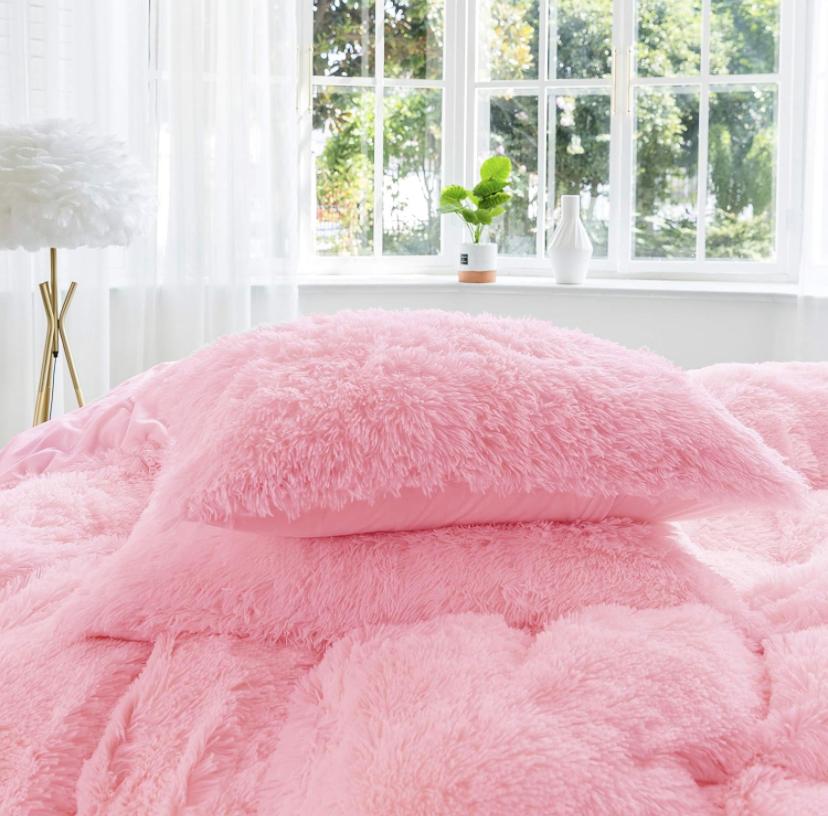 Faux Fur Shaggy Ultra Soft and Plush Duvet Set - Warm and Breathable Crystal Velvet Duvet Set (1Fluffy Faux Fur Duvet with 2- 4 Faux Fur Matching Pillowcases and Bedspread Set) (4 by 6, 6 by 6, 6 by 7, 7 by 7)|Pink - Image 5