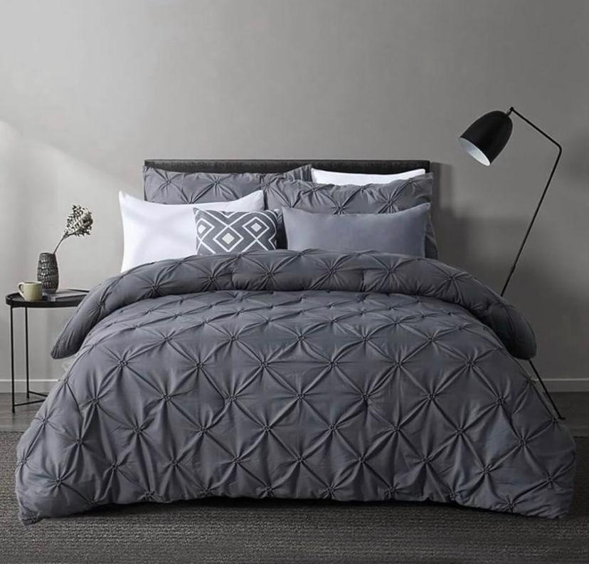 Pintuck Grey Duvet Set 4by6/ 6by6/ 6by7/ 7by7 Sizes, All Season Soft and Breathable Pinch Pleat Duvet with Bedspread and 2/4 Pillowcases Set