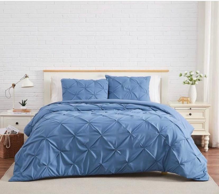 4/6 Piece Sky Blue Pintuck Duvet Set 4 by 6, 6 by 6, 6 by 7, 7 by 7 Sizes, Soft Breathable and Durable Fabric Pinch Pleated All Season Bedding Set