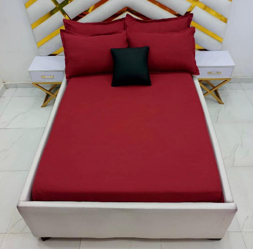 Soft Plain Wine Pattern King 7 By 7 Bedsheet Set, Pure Quality Cotton Solid Wine Bedsheet Set (Wine Color, 100% Cotton Bedsheet with 4 Pillowcases Sets)