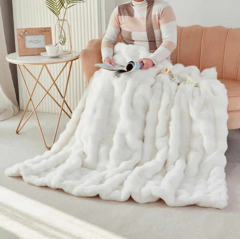 Faux Fur Throw Plush Blanket, Super Soft Buddle Fluffy Blanket for Couch, Chair, Sofa, Bed White (130cm by 160cm, 160cm by 200cm, 180cm by 200cm) - Image 2