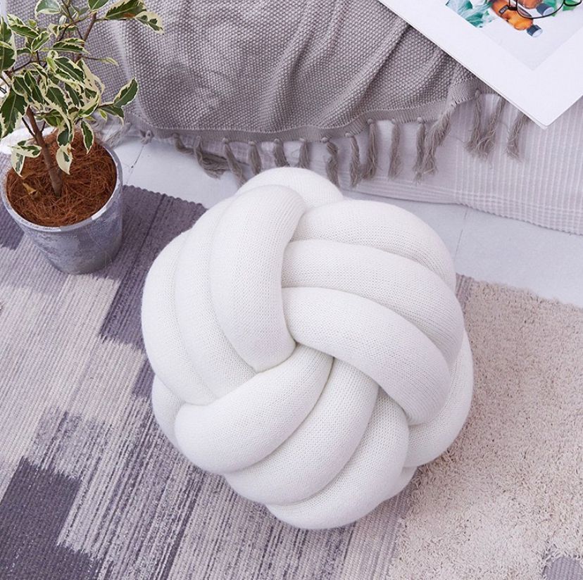 Soft Fluffy Ball Knot Throw Pillow, Handmade 3 Strand Throw Pillow Cushion for Decoration Sofa Bed Offices Room Home Decor Comfortable Yellow Knot White