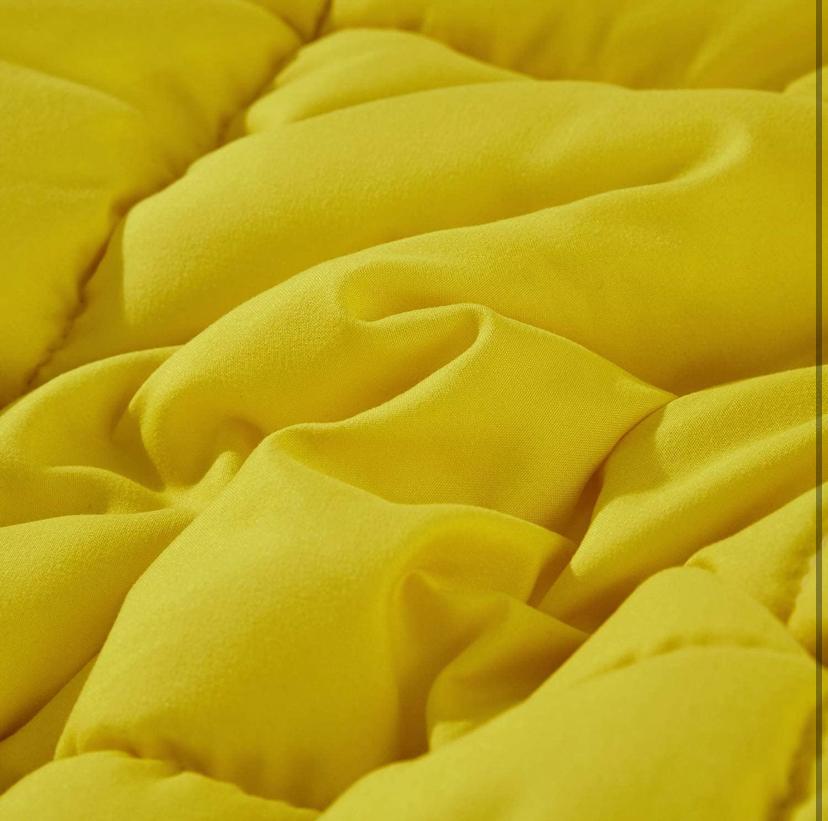 Plain Yellow Reversible Duvet Set, 1 Duvet +1 Bedsheet and 2/4 pillowcases 4 x 6, 6 x 6, 6 x7, 7 x 7 - Image 2