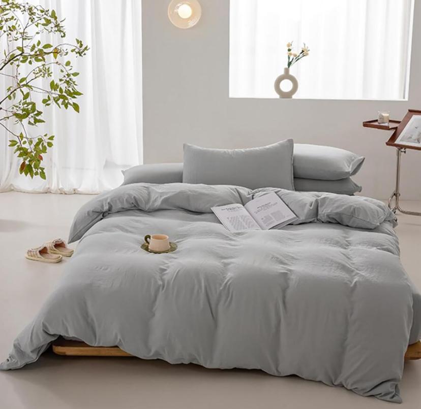 Silver Grey Comforter Set - Soft Breathable and Cozy Light Grey Bedding Set, 4-6 Pcs 1 Duvet, 1 Bedsheet and 2/4 Pillowcases Set, (Sizes: 4 by 6, 6 by 6, 6 by 7, 7 by 7) - Image 8